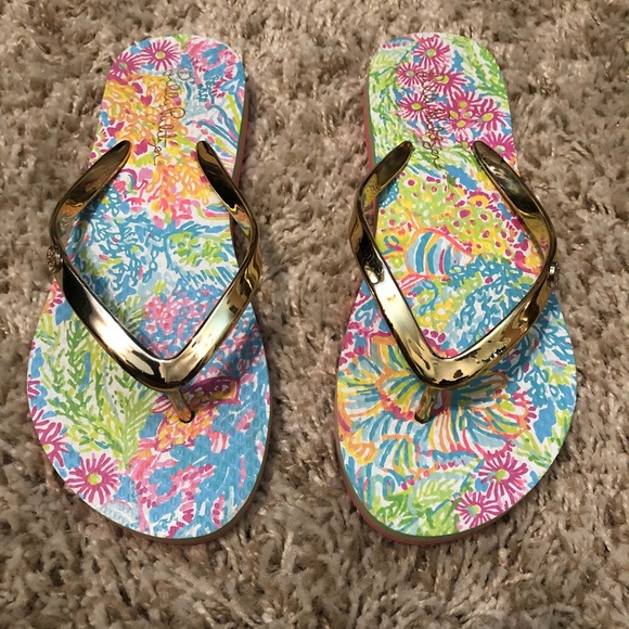 Lilly Pulitzer Shoes - Lilly Pulitzer gold flip flop sandals